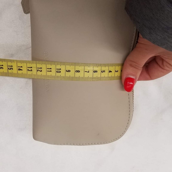 AUTHENTIC BURBERRY BEAUTY BAG - Picture 8 of 8